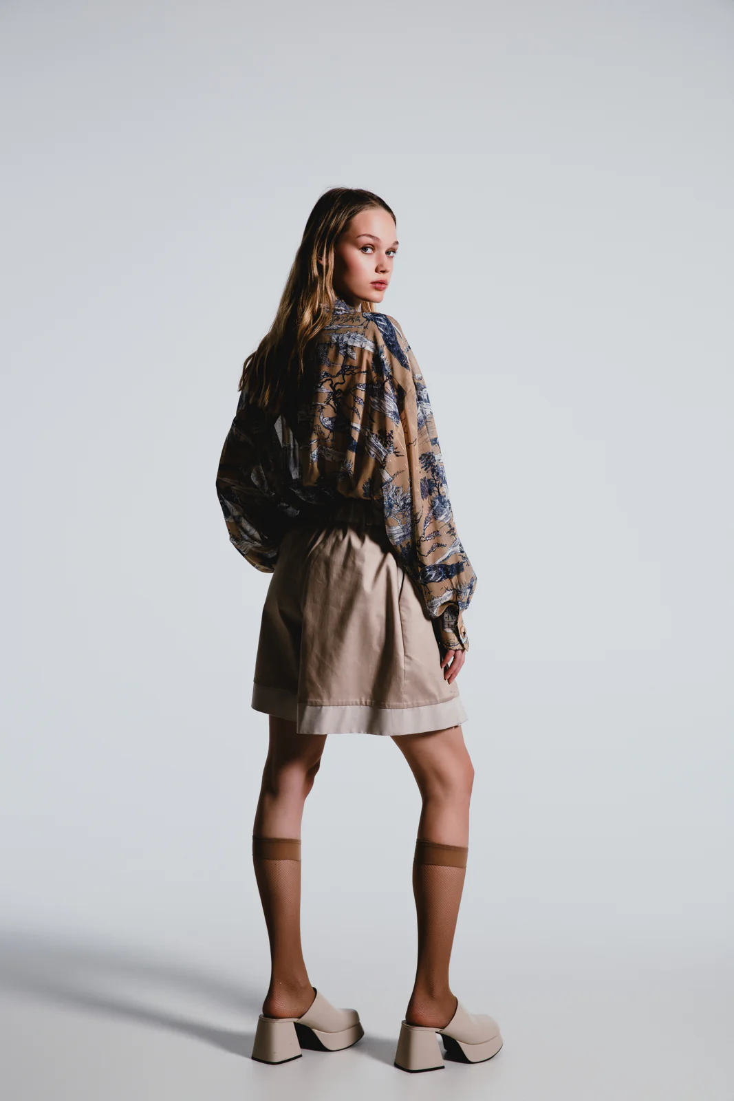 Hahnee Shorts Beige - Image 2