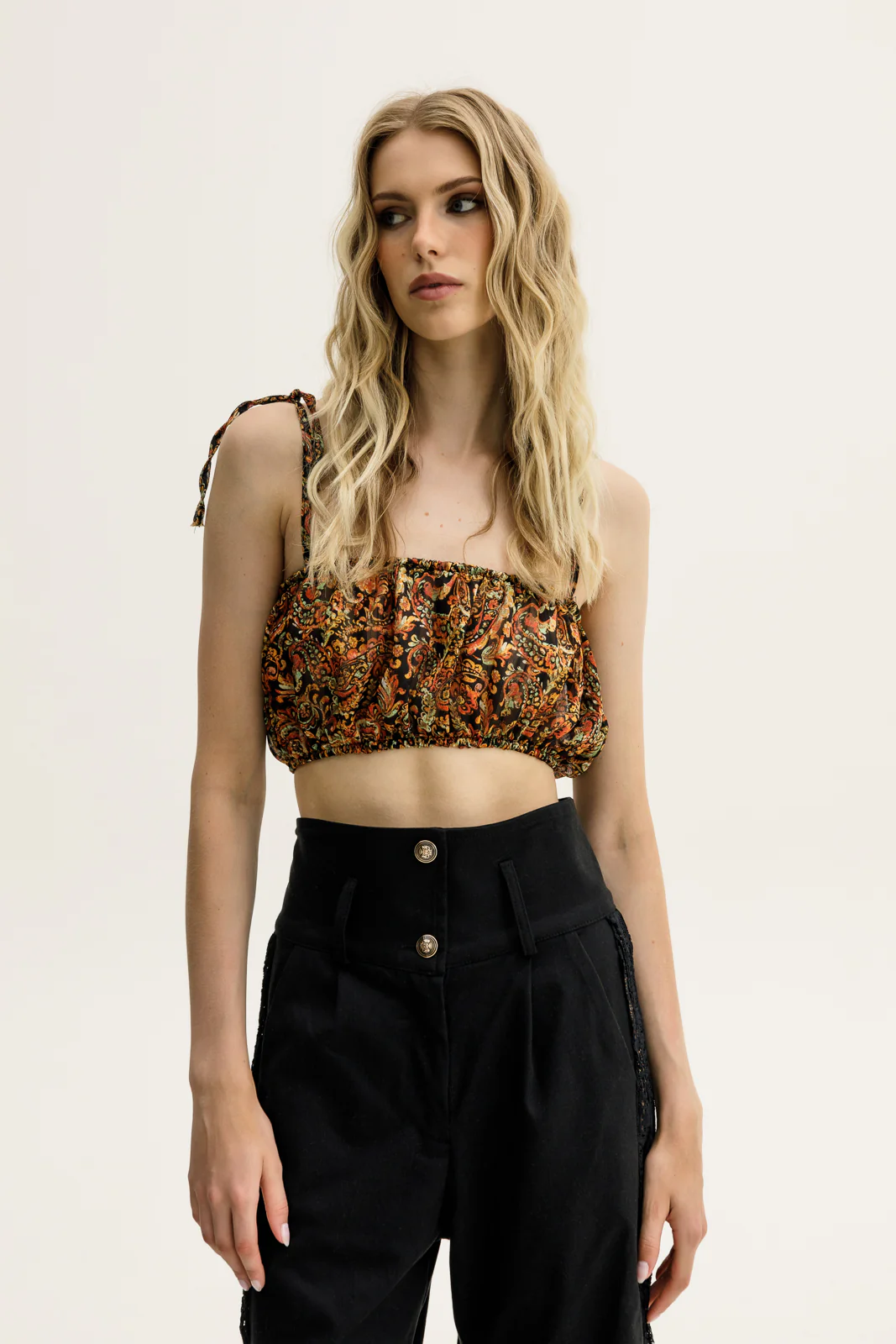 Tayen Top Printed Black